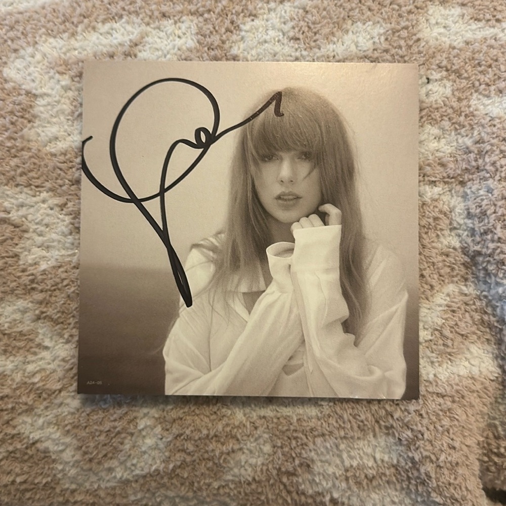 Signed TAYLOR SWIFT The Tortured Poets Department